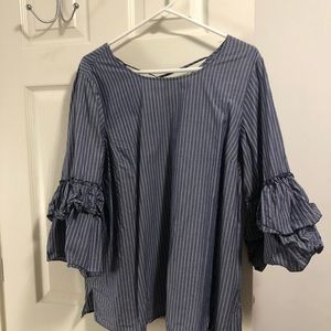 Super cute ruffled shirt